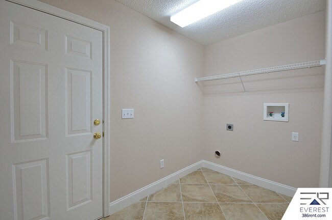 Building Photo - 159 Point Pleasant Dr