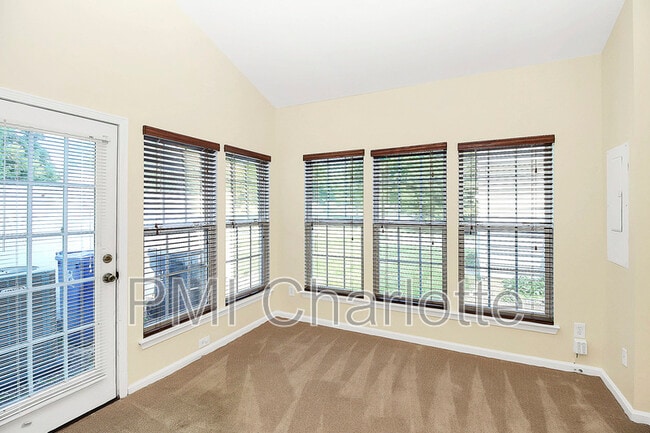 Building Photo - 12144 Cane Branch Way