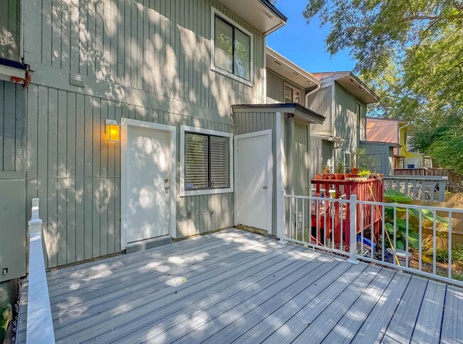 Building Photo - 2465 Talco Hills Dr