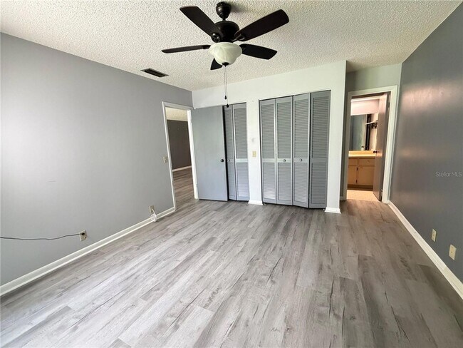 Building Photo - 1026 Medinah Dr