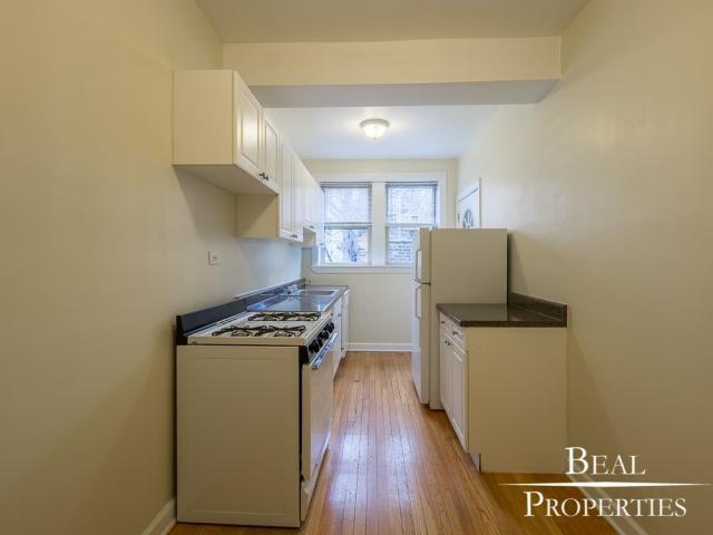 Building Photo - 1 bedroom in CHICAGO IL 60657