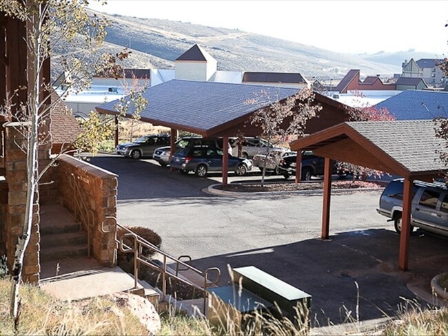 Building Photo - 6605 N 2200 W