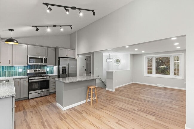 Building Photo - 7789 New Hope E