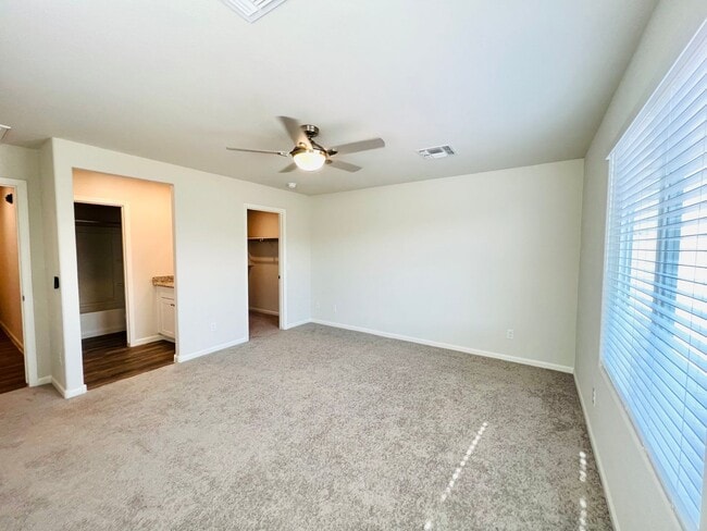 Building Photo - 2083 E Velvet Pl