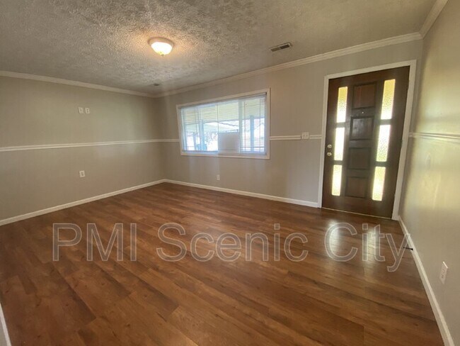 Building Photo - 168 Reynolds Dr
