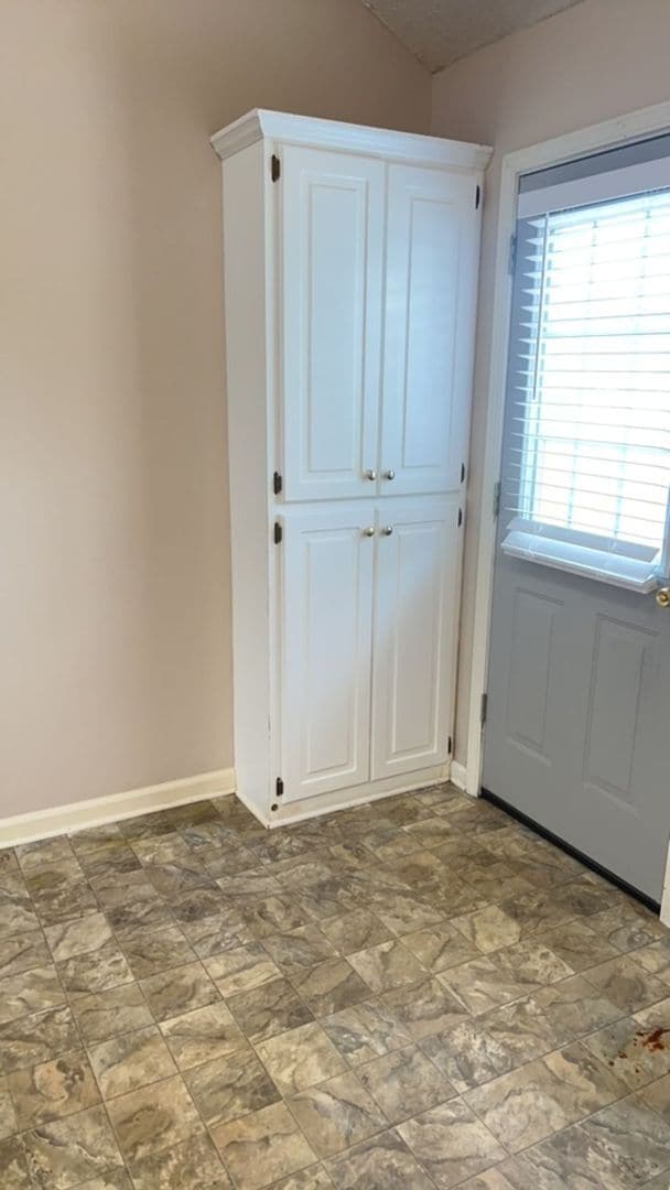 Building Photo - 805 Johnston Cove