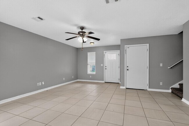 Building Photo - 451 Eisenhower Dr