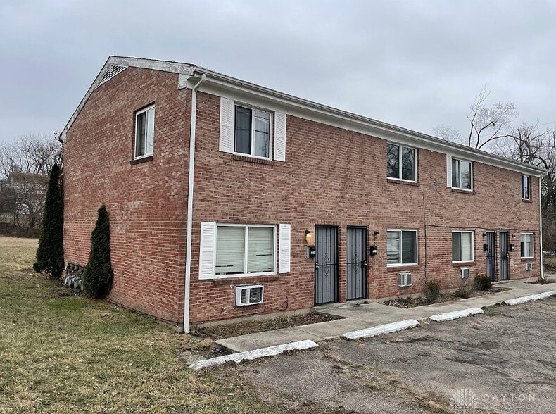 Primary Photo - 2016 Hickorydale Dr