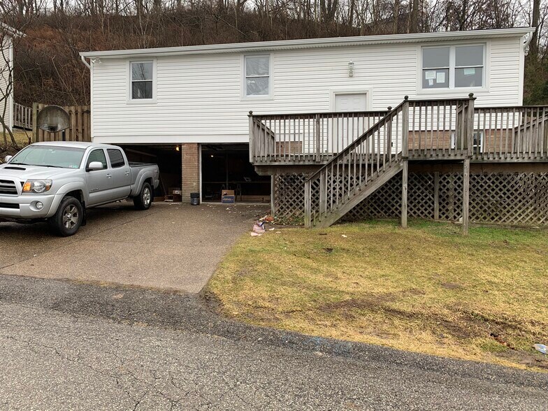 Building Photo - 4268 Sample Ct