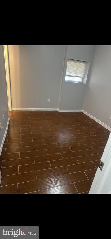 Building Photo - 391 Martin St