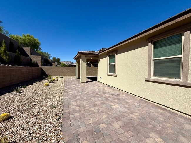 Building Photo - 3/BD 2/BA W/Den Prime Summerlin West Location – Beautiful One-Story Home