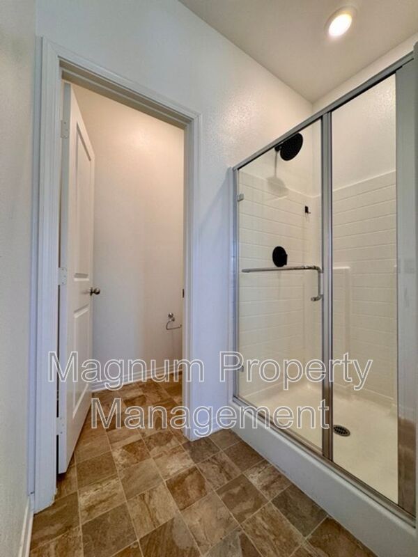 Building Photo - 34495 Agave Dr