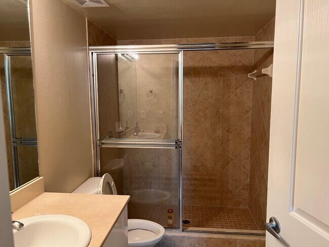 Building Photo - 600 S Dixie Hwy