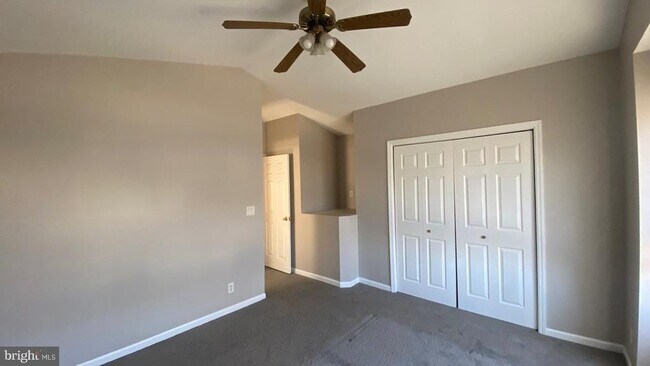 Building Photo - 7642 Bluff Point Ln