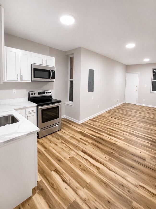 Building Photo - 2538 E Fayette St