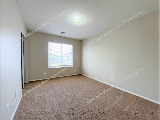 Building Photo - 2417 S 90th Glen