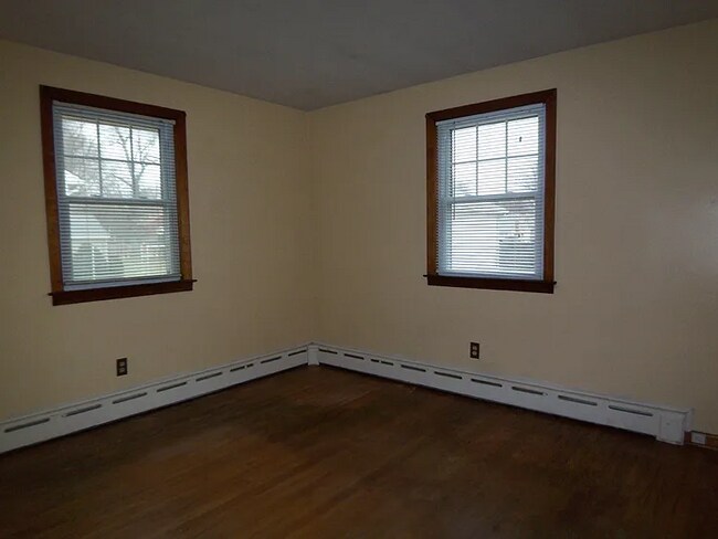 Building Photo - Comfortable Ranch in Quiet Neighborhood 3 Bedrooms/ 1 full bath