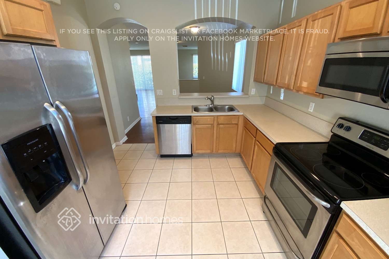 Building Photo - 2819 S Evergreen Cir