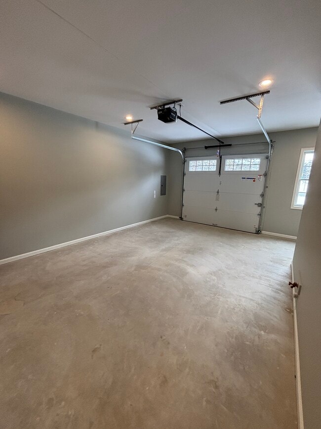 Building Photo - 4893 W Swamp Rd