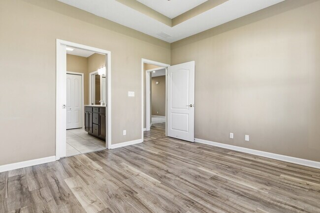 Building Photo - 3410 Monument Dr