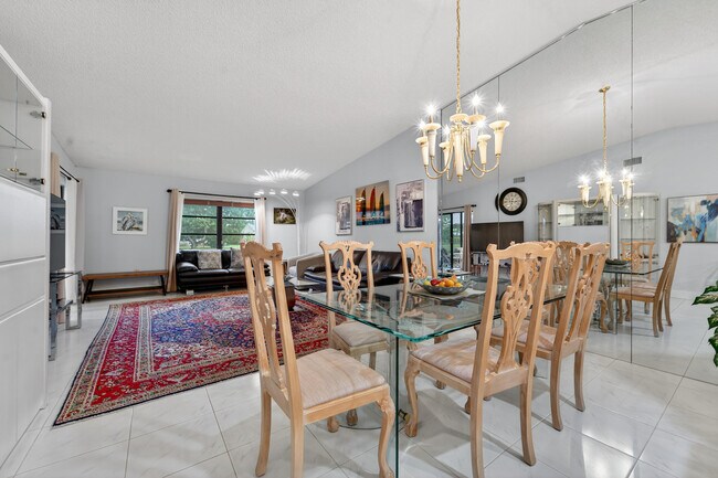 Building Photo - 6220 Kings Gate Cir