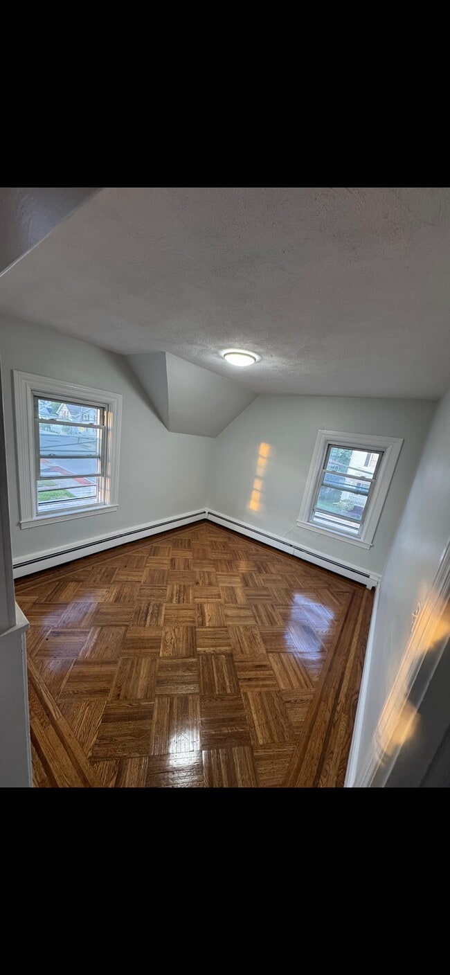 Building Photo - 150 Langdon St