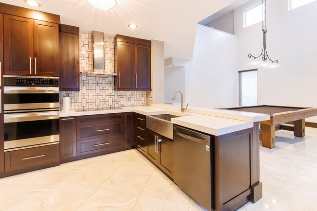 Building Photo - 4080 Lansing Ave