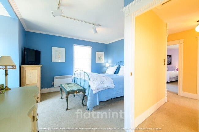 Building Photo - 750 N 75th St