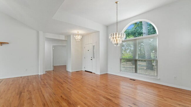 Building Photo - Serene Bella Vista Lakeside 4 bedroom