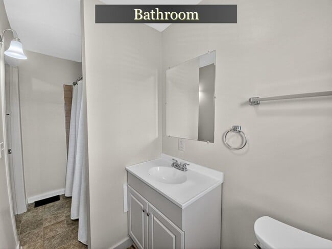 Building Photo - RF: 1157-1159 E. Main