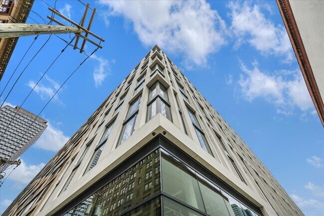 Building Photo - 144 1st St