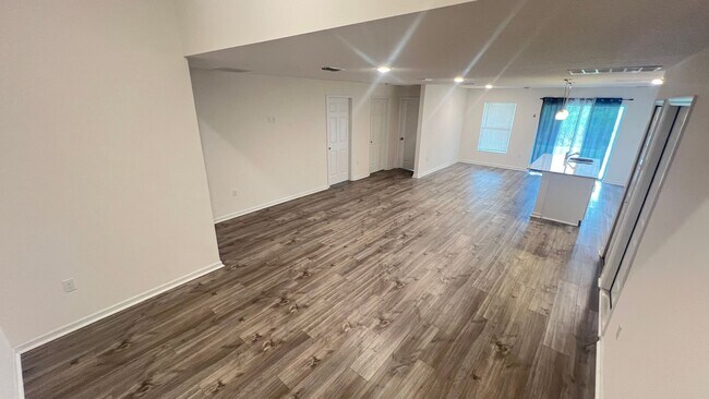 Building Photo - INCREDIBLE, BRAND NEW 4 Bedroom, 2 Bathroom Home in Palm Bay!!