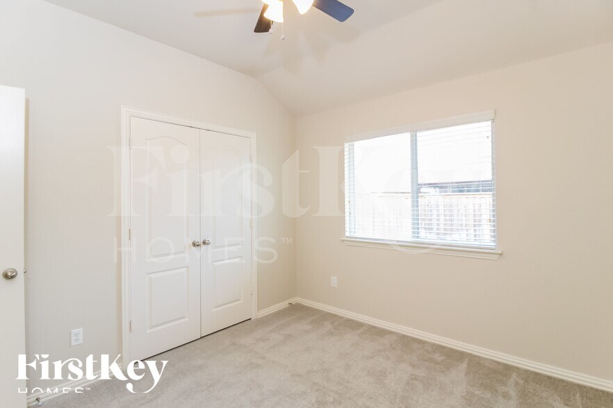 Building Photo - 2865 Evening Mist Dr