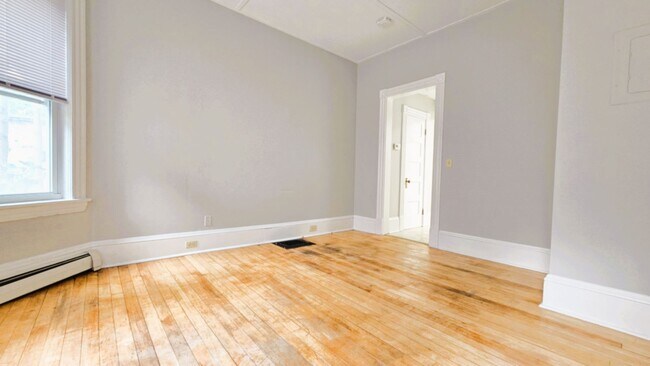 Building Photo - 234 Pearl St