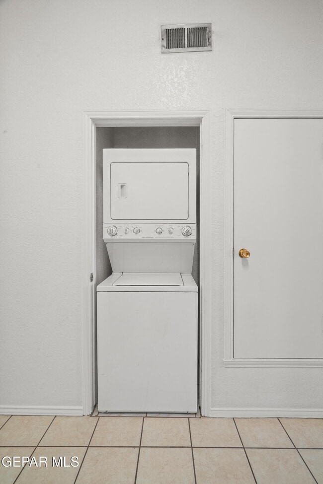 Building Photo - 10207 Angel Falls Pl