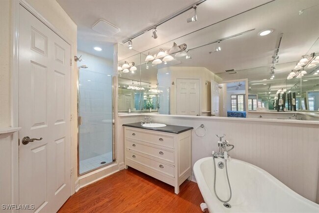 Building Photo - 410 Bayfront Pl