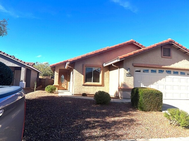 Building Photo - 4539 Redwood St