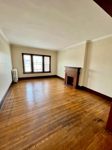 Building Photo - 1451 Hertel Ave