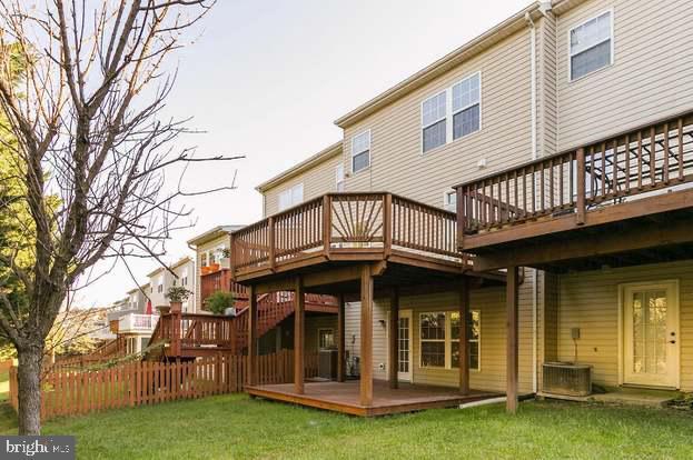 Building Photo - 8743 Stonehouse Dr