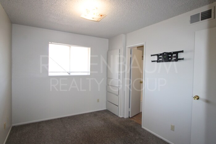 Building Photo - 9230 N 6th St