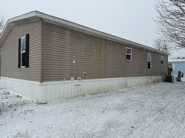 Building Photo - 71517 St David Ct