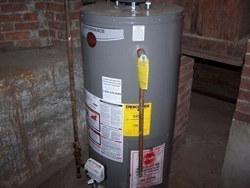 Building Photo - 427 N Main St