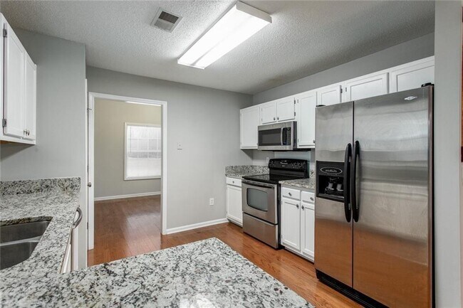 Building Photo - 430 Auldon Ct SE