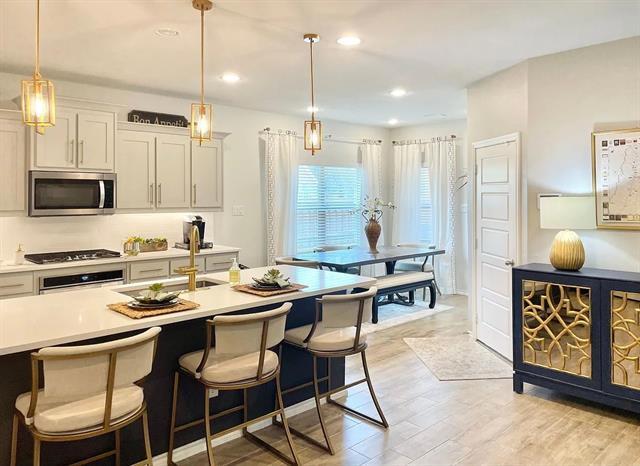 Building Photo - 1700 Emilia Dr