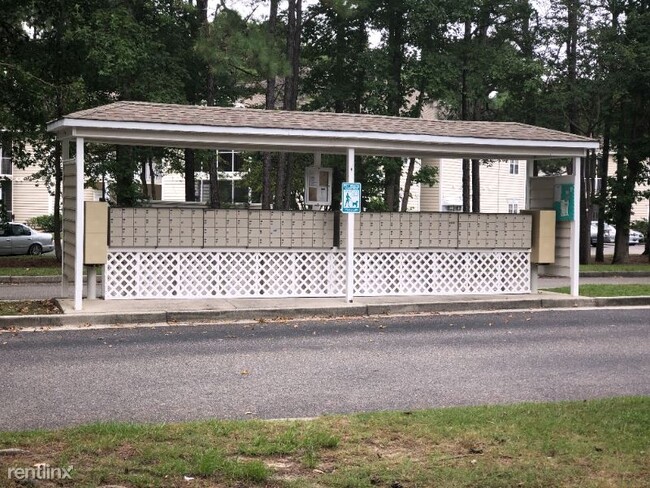 Building Photo - 5402 Sweetwater Blvd