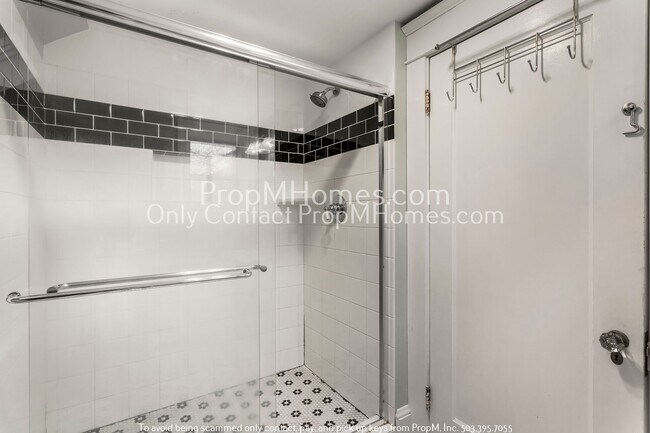 Building Photo - Discover Serenity in King Neighborhood!