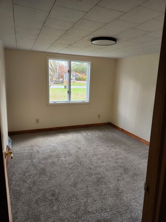 Building Photo - 5374 S State Rd 10