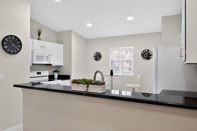 Building Photo - 165 Scrub Jay Way