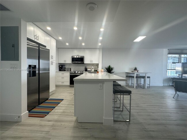 Building Photo - 3800 S Ocean Dr