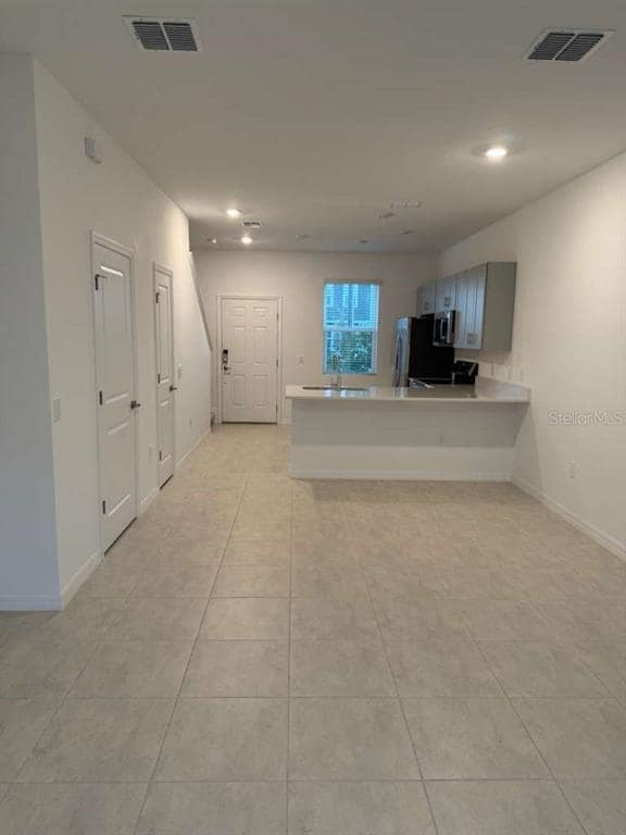 Building Photo - 3184 Skyline Lp